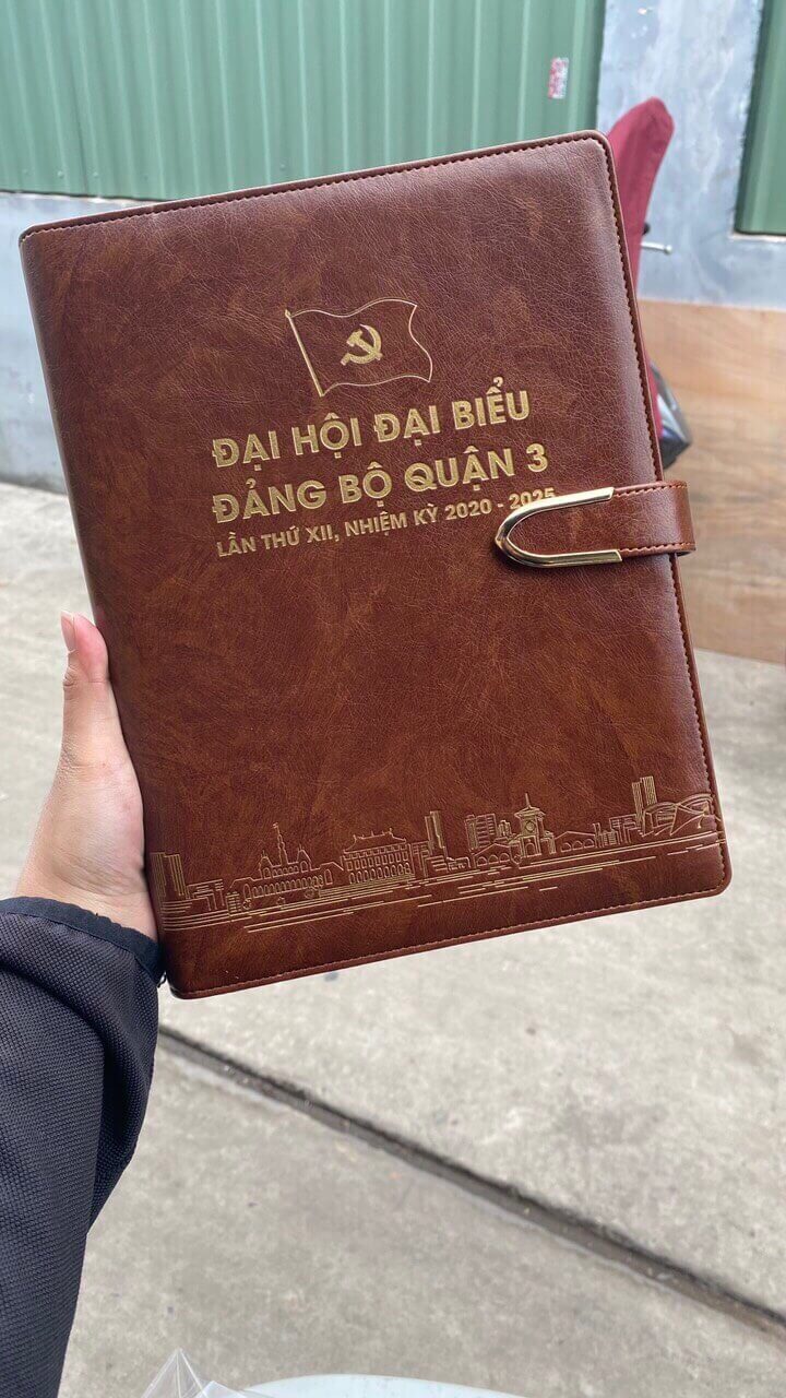 mua quà tặng đại hội ở đâu